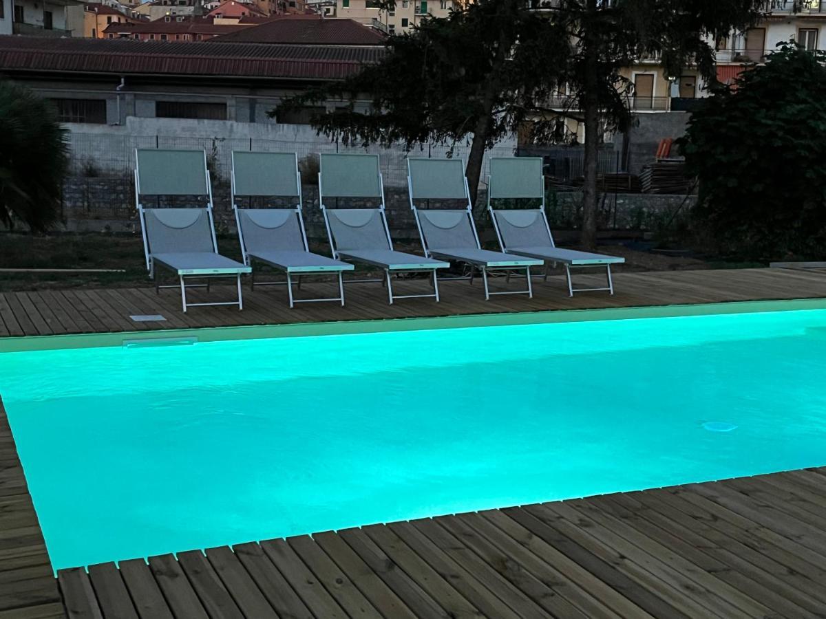 Il Gattino Di Porto - Apt 1 - Monolocale Veranda Piscina อิมเปรีอา ภายนอก รูปภาพ